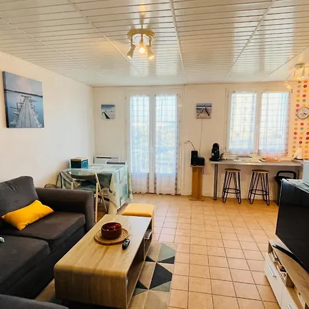 De L'ocean, Calme Et Proximite